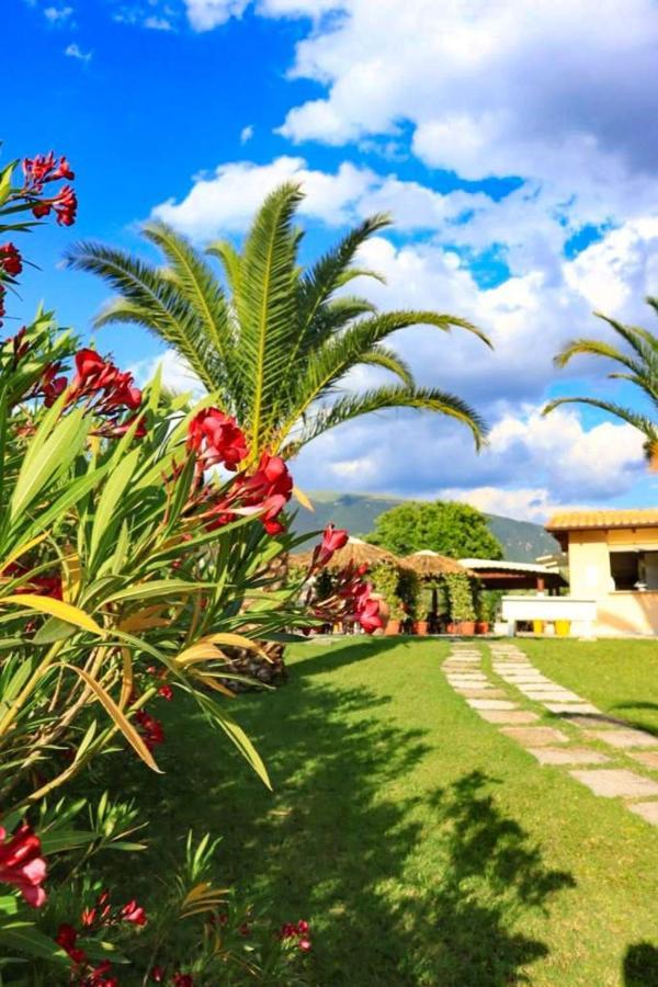 ريفيوتورتو Agriturismo Il Casale Di Monica المظهر الخارجي الصورة